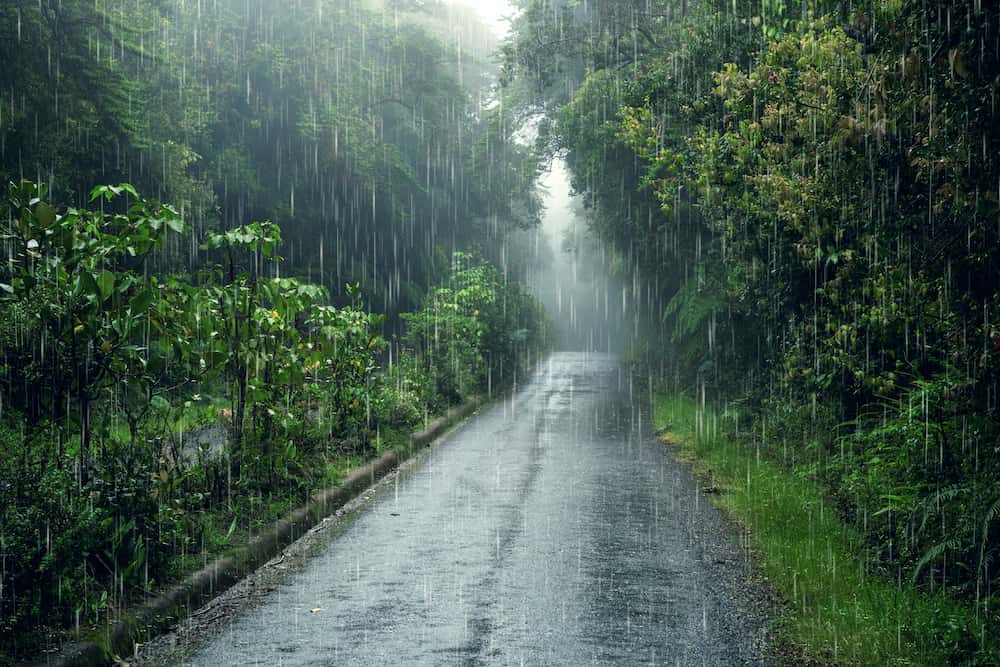 atascos lluvias torrenciales